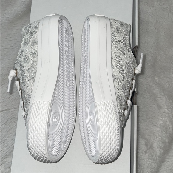 NWT NATURINO AYASY. Fabric sneakers in White - Picture 13 of 15